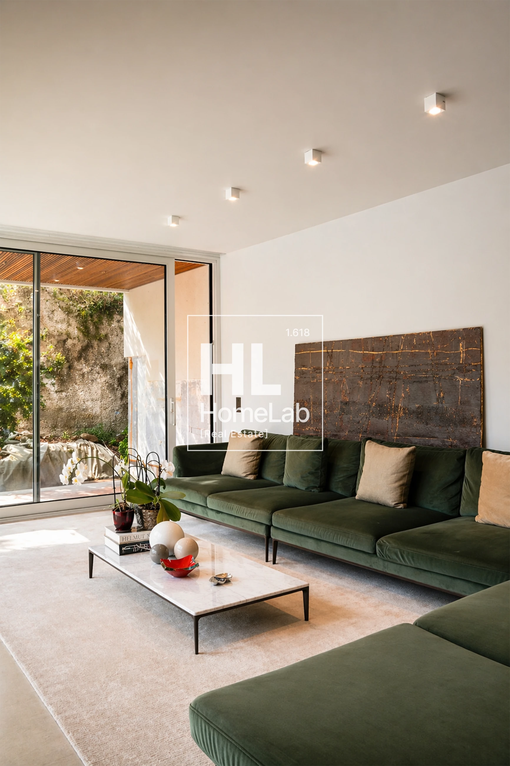 VILLA MODERNA CON PRESTIGIOSA VISTA LAGO
