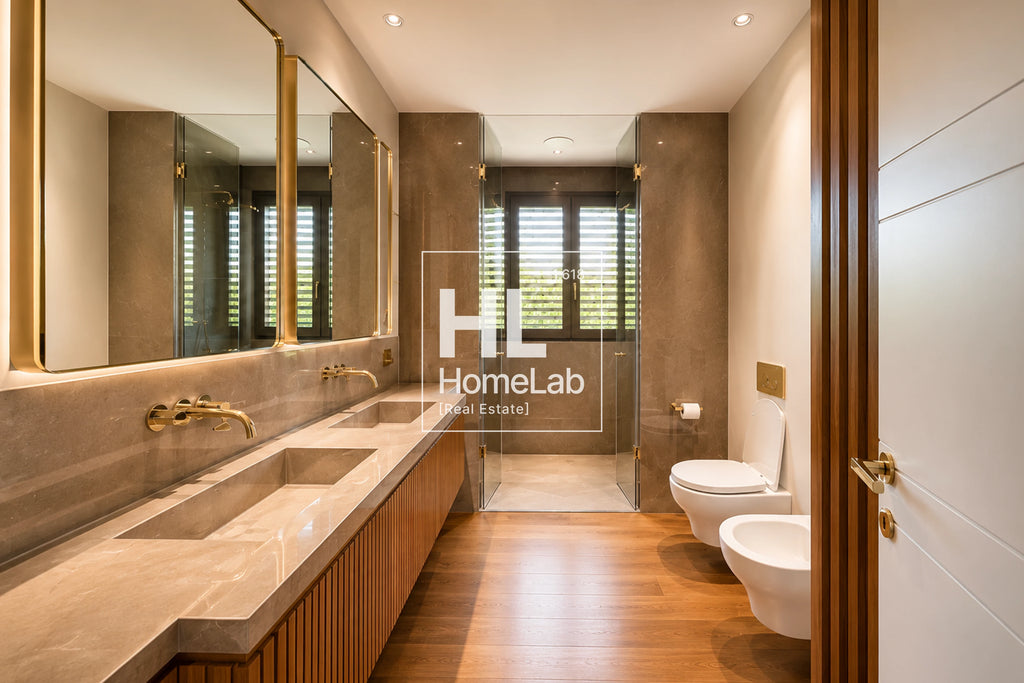 ESCLUSIVO APPARTAMENTO CON CON PISCINA E GIARDINO VISTA LAGO