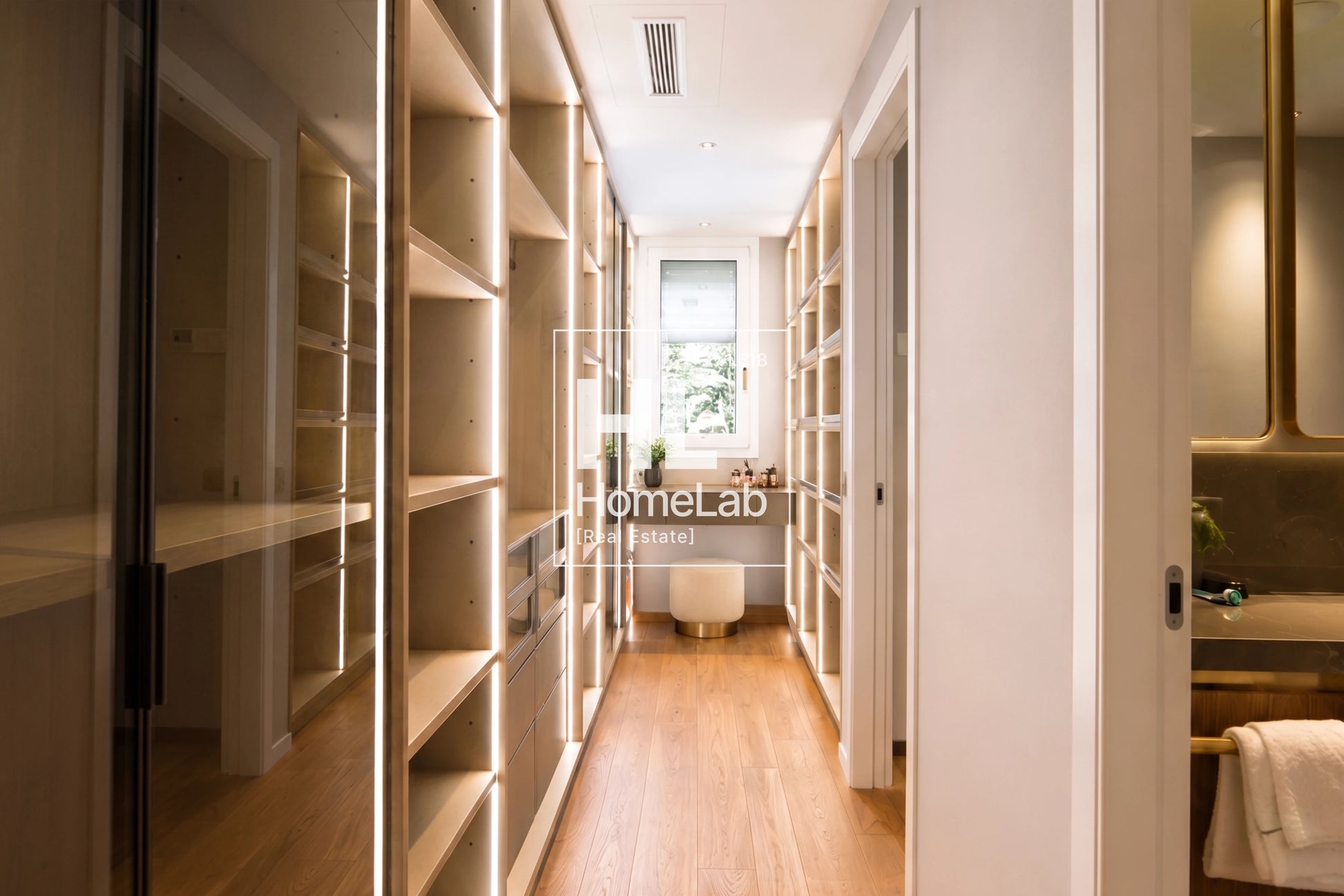 ESCLUSIVO APPARTAMENTO CON CON PISCINA E GIARDINO VISTA LAGO