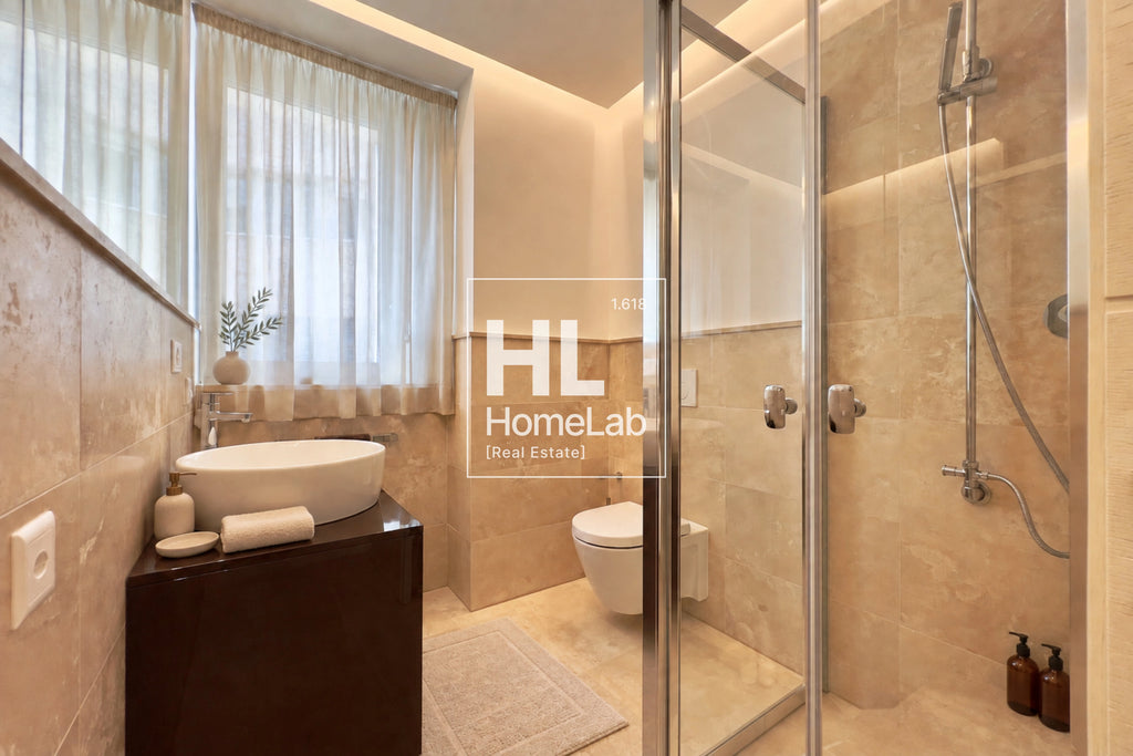 APPARTAMENTO FRONTE LAGO CON TERRAZZA E AREA WELLNESS A MUZZANO