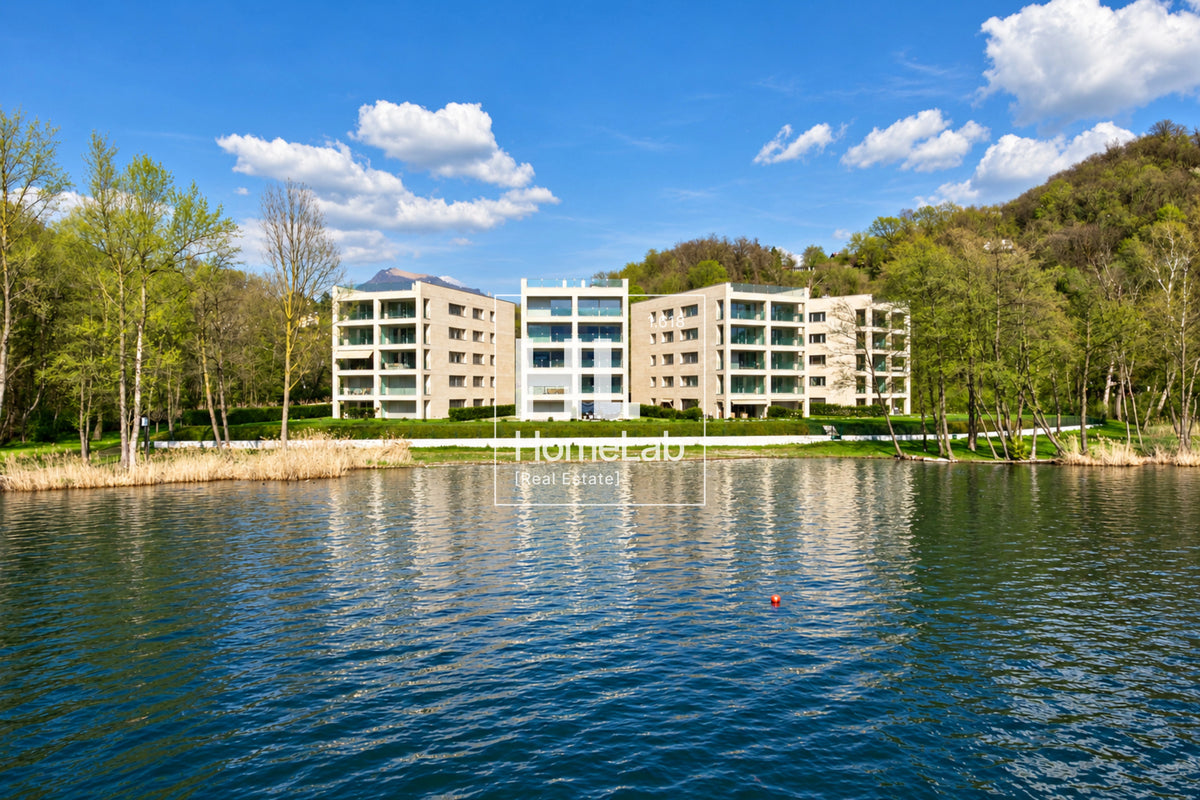 APPARTAMENTO FRONTE LAGO CON TERRAZZA E AREA WELLNESS A MUZZANO