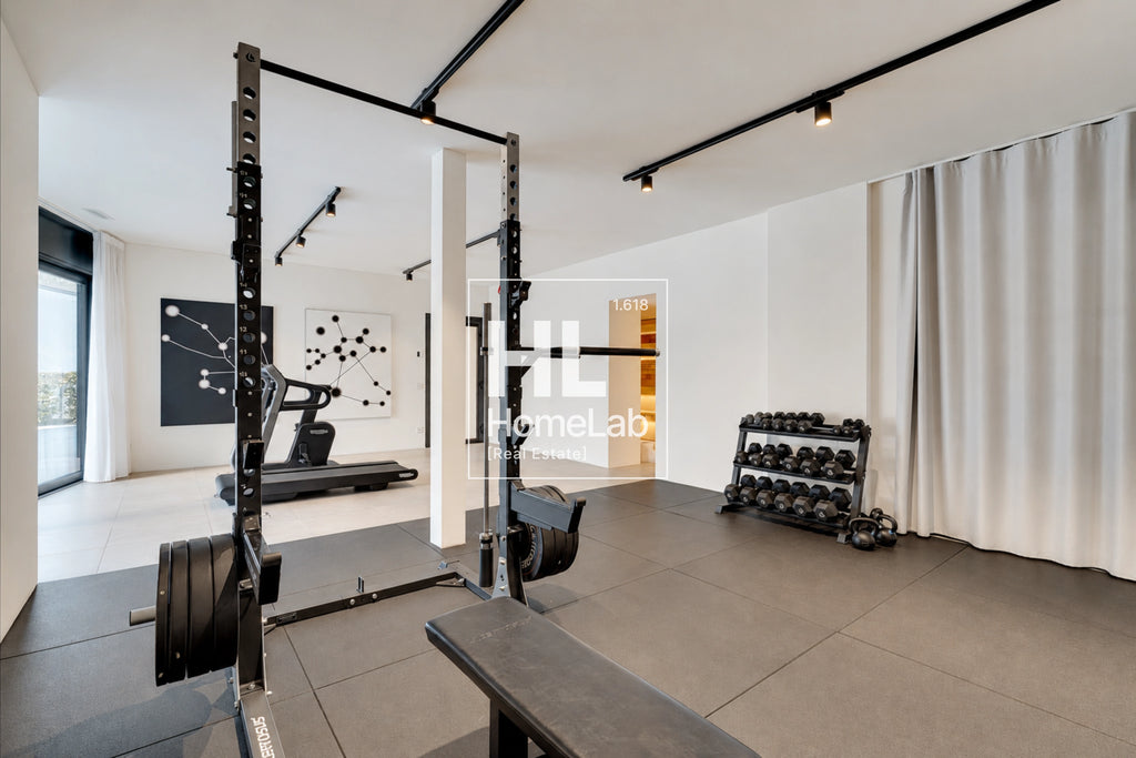 PRESTIGIOSO DUPLEX DI DESIGN CON GIARDINO PRIVATO, VISTA LAGO E AREA WELLNESS A CANOBBIO